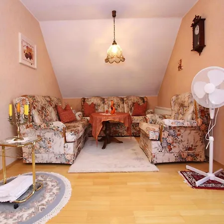 Goehrenz, Apartment *